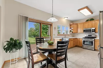 209 Magnolia Drive, North Aurora, IL 60542 - Photo 9