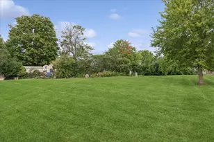 209 Magnolia Dr, North Aurora, IL 60542 - Photo 23