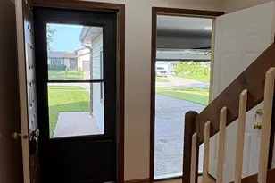 122 N Creekside Trail, McHenry, IL 60050 - Photo 7