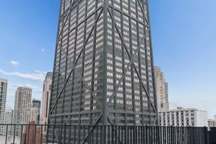 201 E Chestnut St, Chicago, IL 60611 - Photo 19