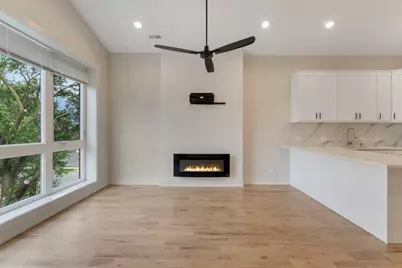 4607 S Saint Lawrence Avenue #301, Chicago, IL 60653 - Photo 3