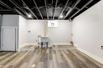 11104 S Avenue O Avenue, Chicago, IL 60617 - Photo 17
