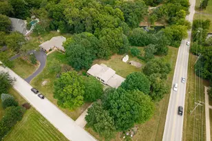 8 Hawthorne Dr, Oswego, IL 60543 - Photo 5