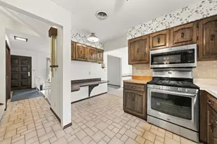 8 Hawthorne Dr, Oswego, IL 60543 - Photo 15