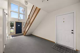 328 Frontage Rd, Willowbrook, IL 60527 - Photo 21