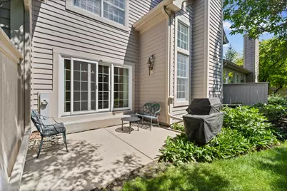 2112 Warrington Court, Glenview, IL 60026 - Photo 3