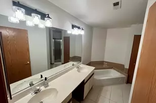 3255 N Daniels Ct, Arlington Heights, IL 60004 - Photo 15