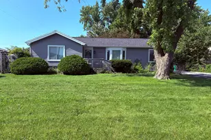 7756 W 81st Pl, Bridgeview, IL 60455 - Photo 1