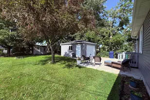 7756 W 81st Pl, Bridgeview, IL 60455 - Photo 3