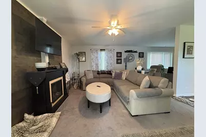 7756 W 81st Place, Bridgeview, IL 60455 - Photo 5