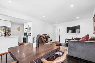 9326 Lorel Ave, Skokie, IL 60077 - Photo 5