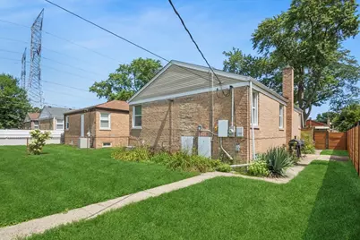 9326 Lorel Avenue, Skokie, IL 60077 - Photo 17