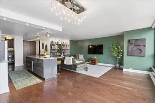 360 E Randolph St, Chicago, IL 60601 - Photo 5