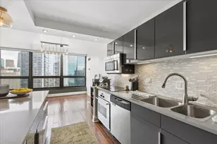 360 E Randolph St, Chicago, IL 60601 - Photo 7