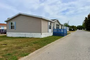 60 St Michaels Dr, Bourbonnais, IL 60914 - Photo 3
