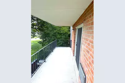 16 E Old Willow Road #209S, Prospect Heights, IL 60070 - Photo 9