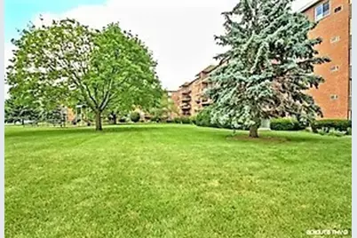 16 E Old Willow Road #209S, Prospect Heights, IL 60070 - Photo 15