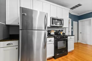 2130 N Oakley Ave, Chicago, IL 60647 - Photo 11