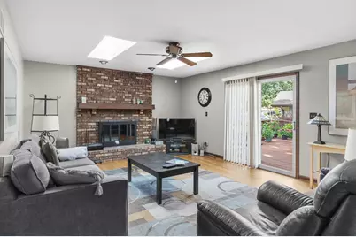 1902 Gigi Lane, Darien, IL 60561 - Photo 15