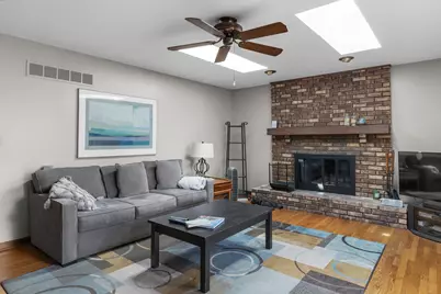 1902 Gigi Lane, Darien, IL 60561 - Photo 17