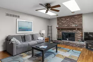 1902 Gigi Ln, Darien, IL 60561 - Photo 17