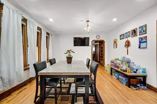 6730 N Rockwell St, Chicago, IL 60645 - Photo 3