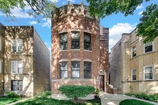 6730 N Rockwell St, Chicago, IL 60645 - Photo 1