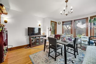 6730 N Rockwell St, Chicago, IL 60645 - Photo 9