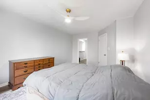 215 S Hale St, Addison, IL 60101 - Photo 13