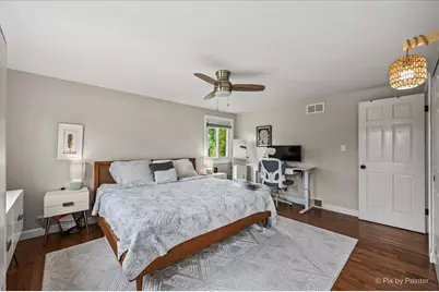 2012 N Kennicott Drive, Arlington Heights, IL 60004 - Photo 17