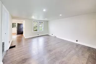 732 Grove St, Aurora, IL 60505 - Photo 5