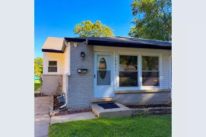 441 N 4th Avenue #B, Des Plaines, IL 60016 - Photo 1