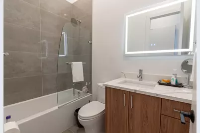 77 W Chestnut Street #3B, Chicago, IL 60610 - Photo 15