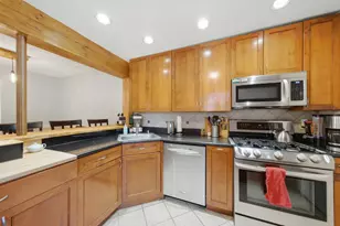 1626 W Greenleaf Ave, Chicago, IL 60626 - Photo 5