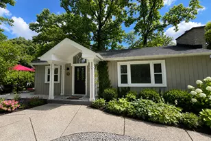 21W363 Walnut Rd, Glen Ellyn, IL 60137 - Photo 3