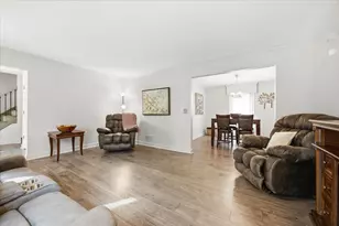 626 Highbury Ln, Geneva, IL 60134 - Photo 3