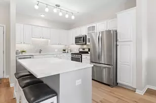 3975 Idlewild Ln, Naperville, IL 60564 - Photo 9