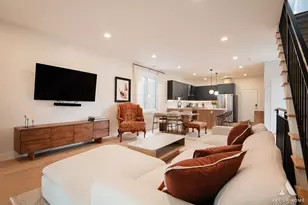 1932 N Drake Ave, Chicago, IL 60647 - Photo 19