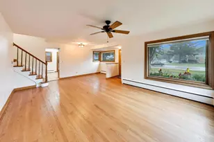 108 S Mt Prospect Rd, Mount Prospect, IL 60056 - Photo 7