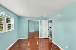 9808 S Maplewood Ave, Evergreen Park, IL 60805 - Photo 11