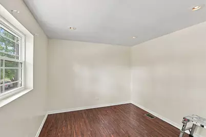 9808 S Maplewood Avenue, Evergreen Park, IL 60805 - Photo 17