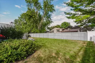 20 Independence Square, Bloomington, IL 61704 - Photo 39