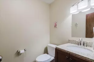 20 Independence Square, Bloomington, IL 61704 - Photo 23