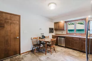 20 Independence Square, Bloomington, IL 61704 - Photo 11