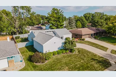 20 Independence Square, Bloomington, IL 61704 - Photo 37