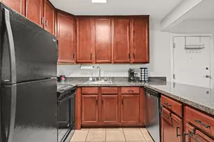 5811 Oakwood Dr, Lisle, IL 60532 - Photo 9