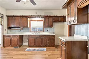 21718 Capp Rd, Sterling, IL 61081 - Photo 17