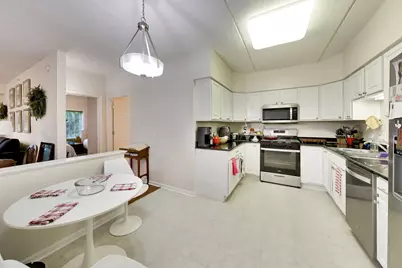 1479 N Milwaukee Avenue #206, Libertyville, IL 60048 - Photo 7