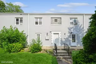 2621 W Gregory St, Chicago, IL 60625 - Photo 1