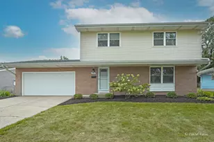1713 Oak St, Saint Charles, IL 60174 - Photo 1